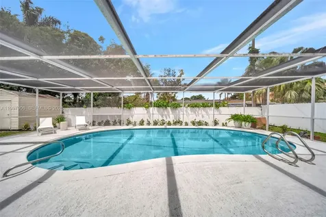 15010 NE 7th Avenue Miami FL 33161