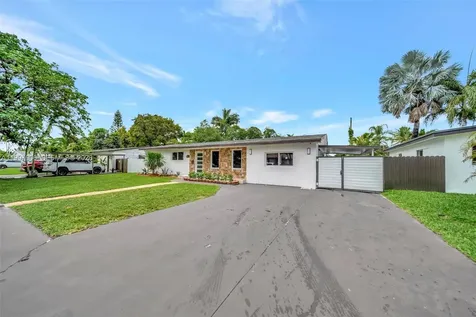 15010 NE 7th Avenue Miami FL 33161