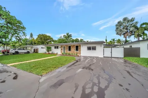 15010 NE 7th Avenue Miami FL 33161
