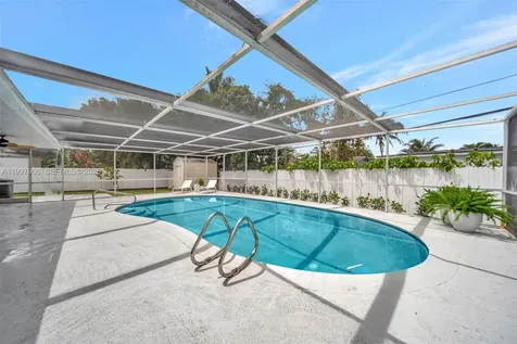 15010 NE 7th Avenue Miami FL 33161