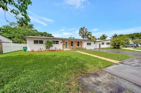 15010 NE 7th Avenue Miami FL 33161