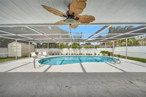 15010 NE 7th Avenue Miami FL 33161