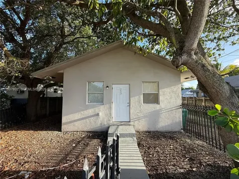 253 NW 48th Street Miami FL 33127
