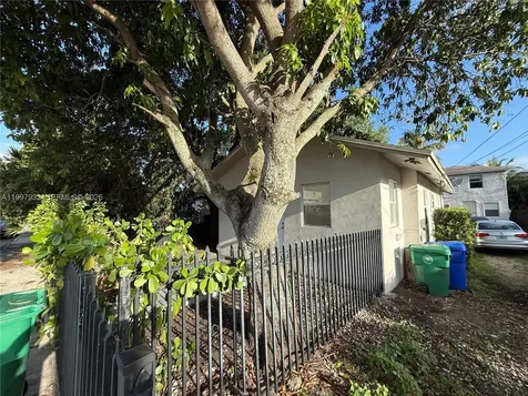 253 NW 48th Street Miami FL 33127