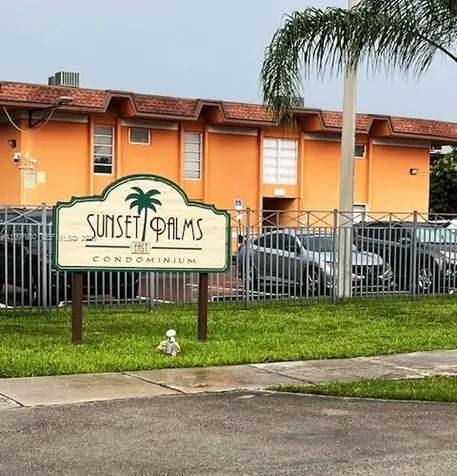 9493 SW 76th Street Miami FL 33173