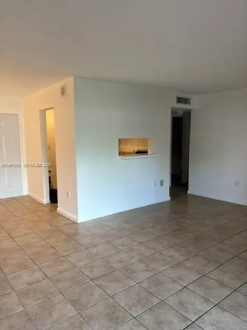 9493 SW 76th Street Miami FL 33173