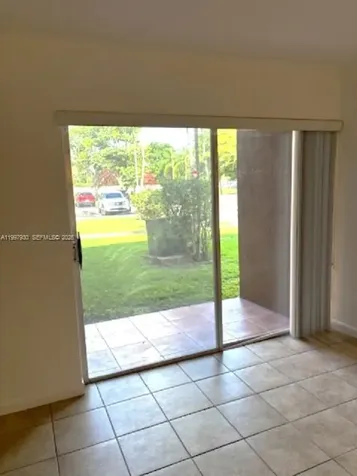 9493 SW 76th Street Miami FL 33173