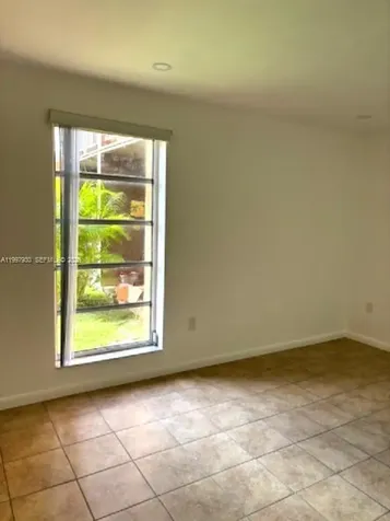 9493 SW 76th Street Miami FL 33173