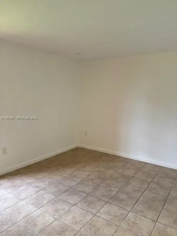 9493 SW 76th Street Miami FL 33173