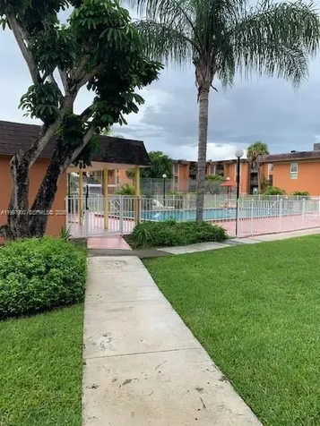 9493 SW 76th Street Miami FL 33173