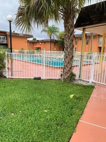 9493 SW 76th Street Miami FL 33173