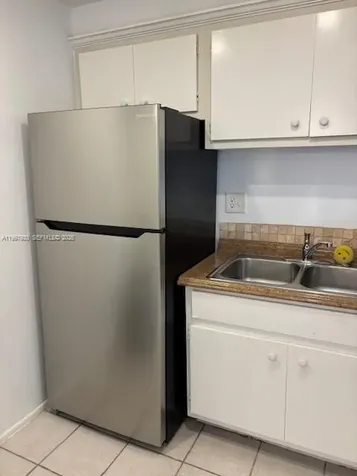 9493 SW 76th Street Miami FL 33173