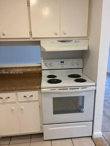9493 SW 76th Street Miami FL 33173