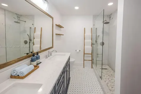 11301 SW 95th Street Miami FL 33176