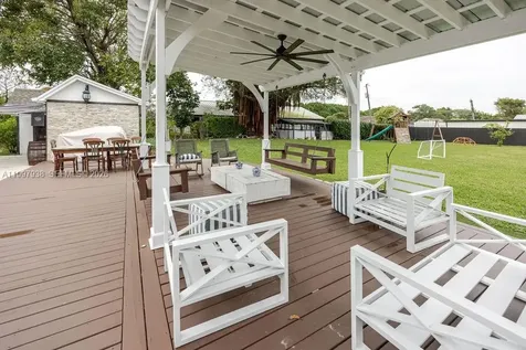 11301 SW 95th Street Miami FL 33176