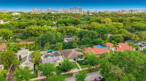 323 Velarde Avenue Coral Gables FL 33134