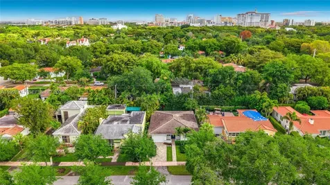 323 Velarde Avenue Coral Gables FL 33134