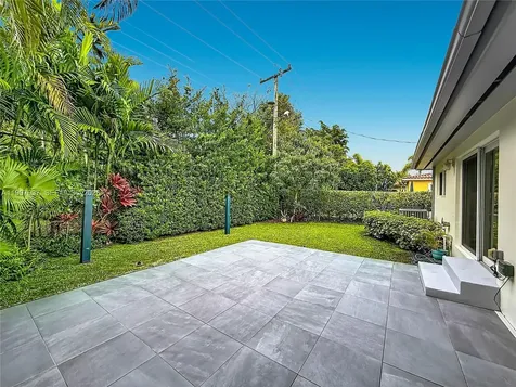 323 Velarde Avenue Coral Gables FL 33134