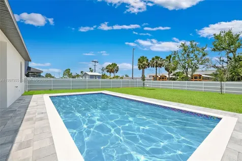 1333 NW 4th Street Cape Coral FL 33993