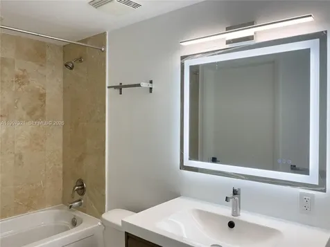 350 S Miami Avenue Miami FL 33130