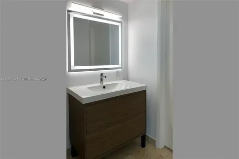 350 S Miami Avenue Miami FL 33130