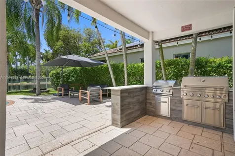 1317 Chenille Circle Weston FL 33327