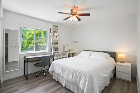 1317 Chenille Circle Weston FL 33327