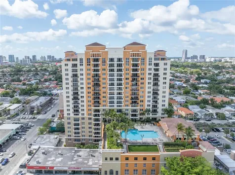 3232 SW 22nd Terrace Miami FL 33145