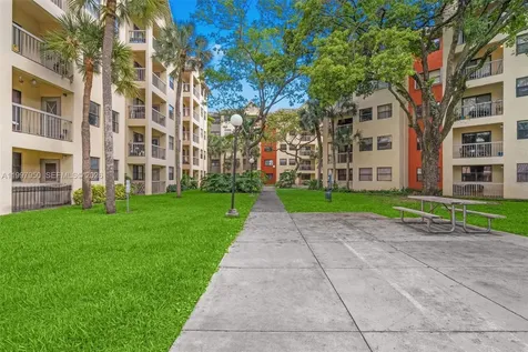 8120 Geneva Court Doral FL 33166