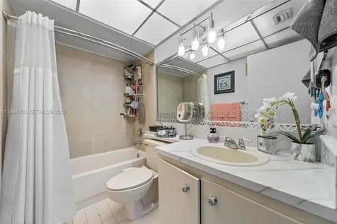 8120 Geneva Court Doral FL 33166