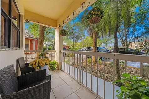 8120 Geneva Court Doral FL 33166
