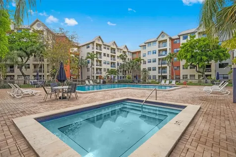8120 Geneva Court Doral FL 33166