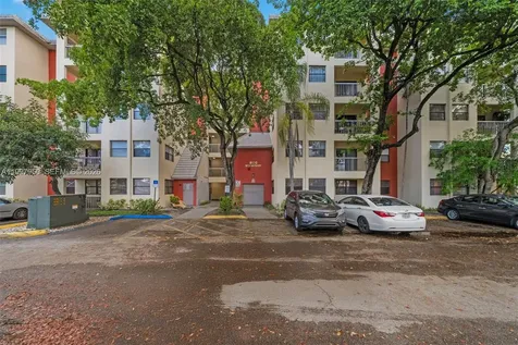 8120 Geneva Court Doral FL 33166