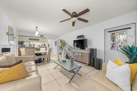 8120 Geneva Court Doral FL 33166