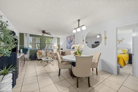 8120 Geneva Court Doral FL 33166