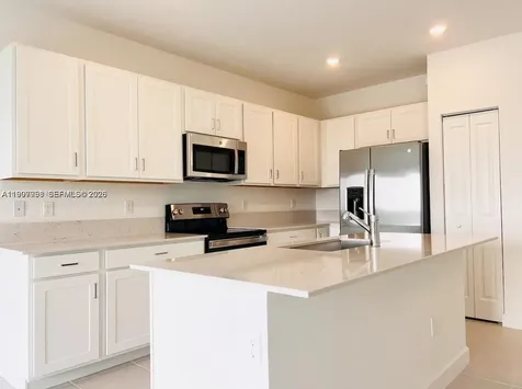 204 SE Woodbark Street Port St. Lucie FL 34984
