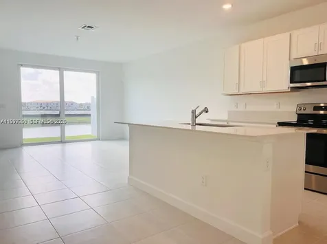 204 SE Woodbark Street Port St. Lucie FL 34984