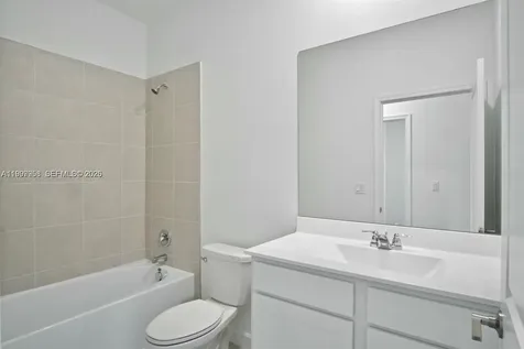 204 SE Woodbark Street Port St. Lucie FL 34984