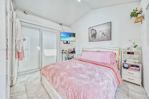 2171 SW 21st Street Miami FL 33145