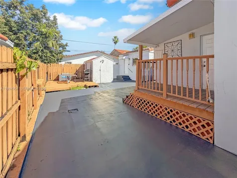 2171 SW 21st Street Miami FL 33145