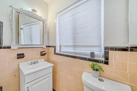 2171 SW 21st Street Miami FL 33145