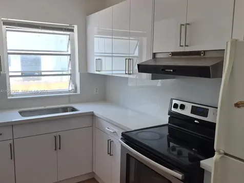 2171 SW 21st Street Miami FL 33145