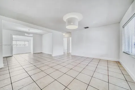 2171 SW 21st Street Miami FL 33145