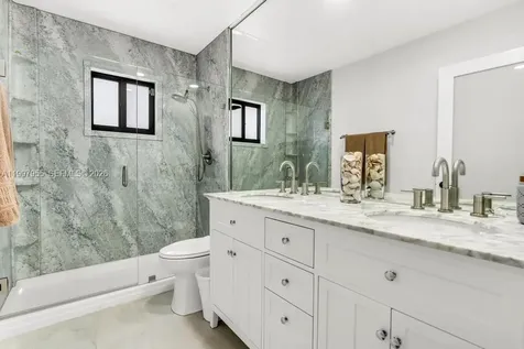 8611 SW 82nd Terrace Miami FL 33143