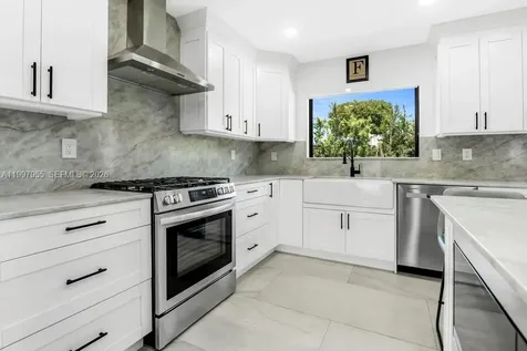 8611 SW 82nd Terrace Miami FL 33143