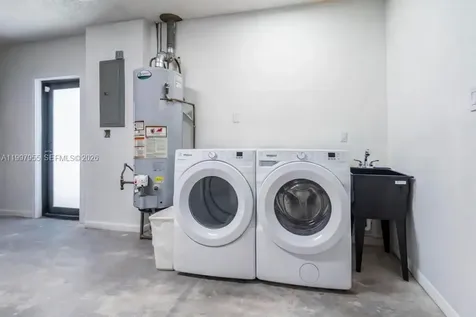 8611 SW 82nd Terrace Miami FL 33143