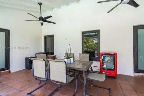 8611 SW 82nd Terrace Miami FL 33143