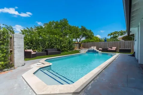 8611 SW 82nd Terrace Miami FL 33143