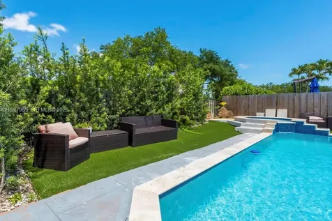 8611 SW 82nd Terrace Miami FL 33143