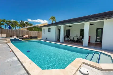 8611 SW 82nd Terrace Miami FL 33143